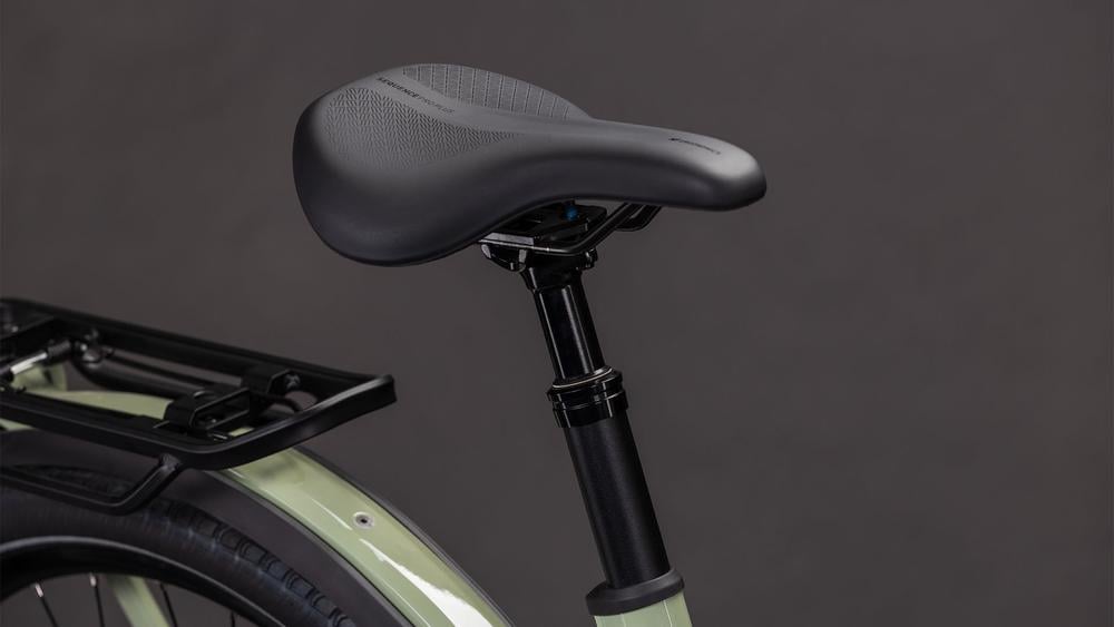 Cube Kathmandu Hybrid ONE 800